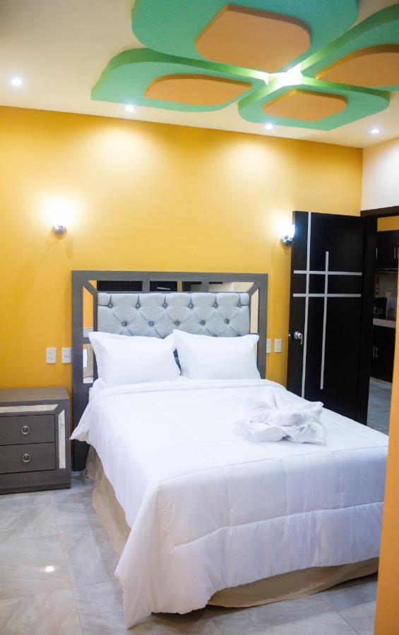 פלנקה Apartamentos Michael מראה חיצוני תמונה