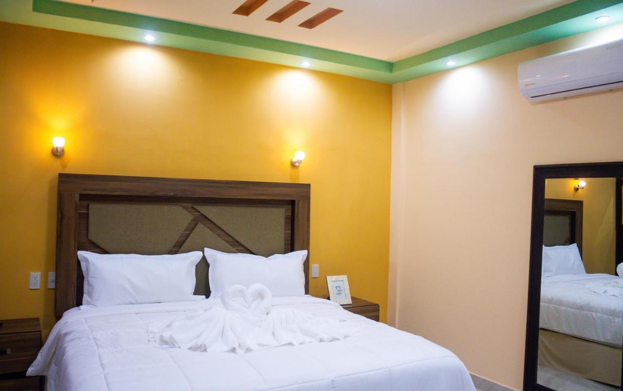 פלנקה Apartamentos Michael מראה חיצוני תמונה